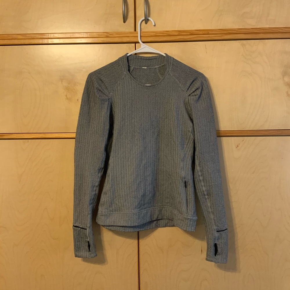Grey lululemon shirt